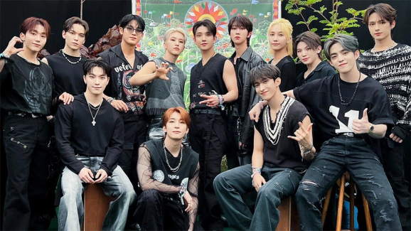 South Korean pop band SEVENTEEN celebrates Diwali with Indian fans