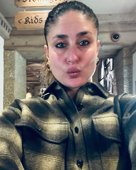 Kareena Kapoor's Year-End Selfie Marathon: Can't Stop, Won't Stop!