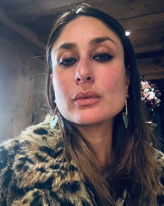 Kareena Kapoor's Year-End Selfie Marathon: Can't Stop, Won't Stop!