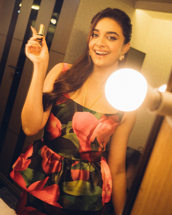 Keerthy Suresh Flaunts Her Mangalsutra in Stunning Pics Post-Wedding