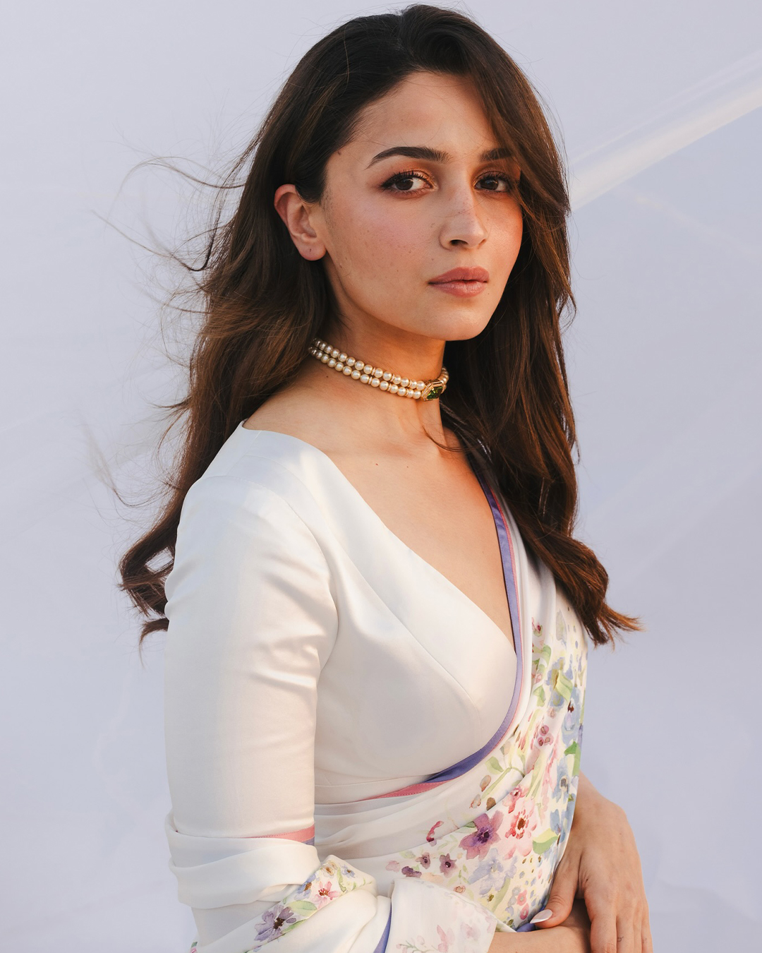 Alia Bhatt Wows in Timeless Retro Saree, Showcasing Classic Beauty