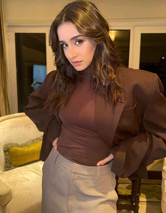 Shraddha Kapoor's Stunning Looks: A Collection of Captivating Photos
