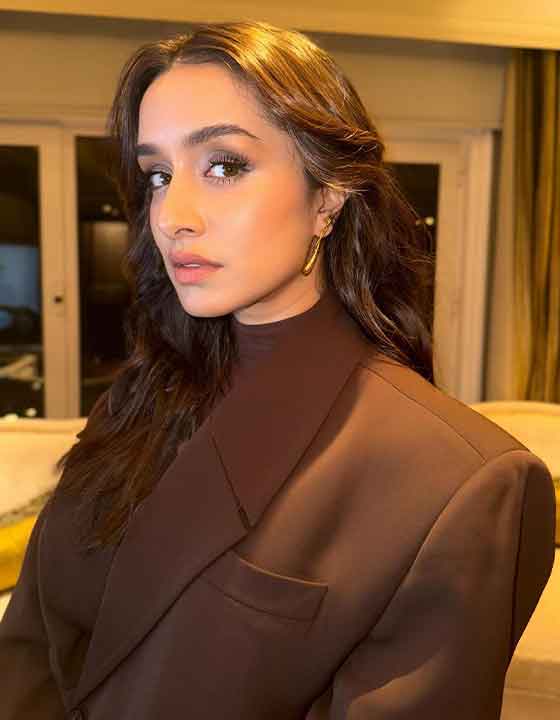Shraddha Kapoor's Stunning Looks: A Collection of Captivating Photos