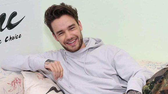 A Bench Dedicated to late singer Liam Payne; Link To One Direction