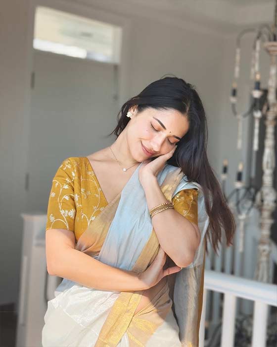 (Image Source: Ruhani Sharma/Instagram)