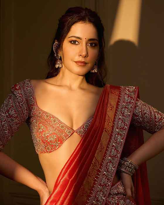 (Image Source: Raashii Khanna/Instagram)