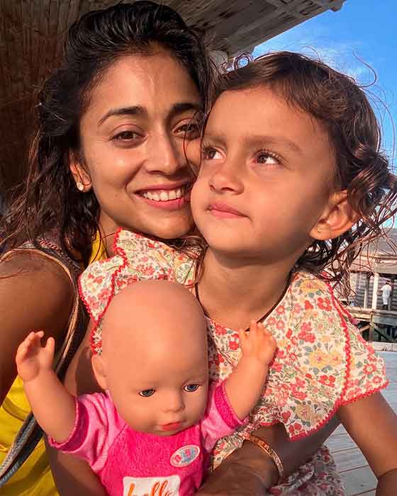 (Image Source: Shriya Saran/Instagram)