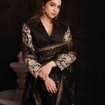 Sharvari Wagh Redefines Fashion in a Black Saree at Sabyasachi’s Event