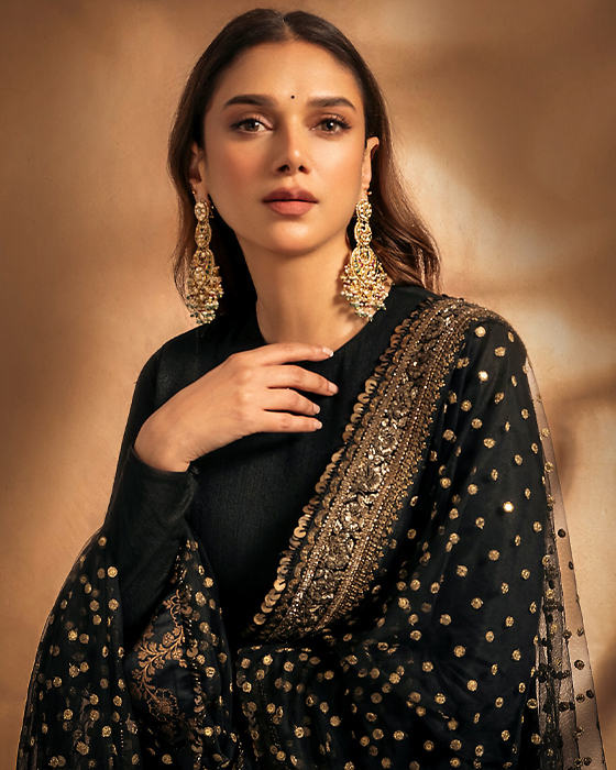 Aditi Rao Hydari's Stunning Black Look Defines Regal Sophistication