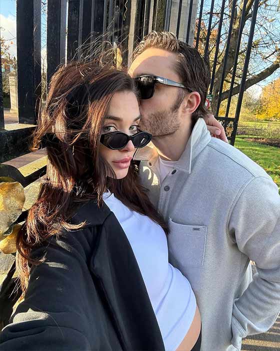 (Image Source: Amy Jackson/Instagram)