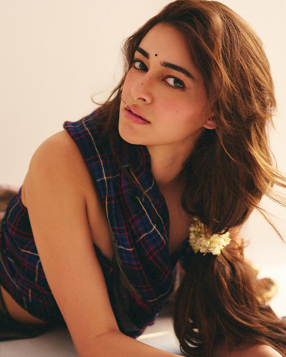 Ananya Pandey's Stylish Indowestern Look: Serving Major Fashion Inspo