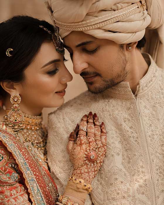 (Image Source: Darshan Raval/Instagram)