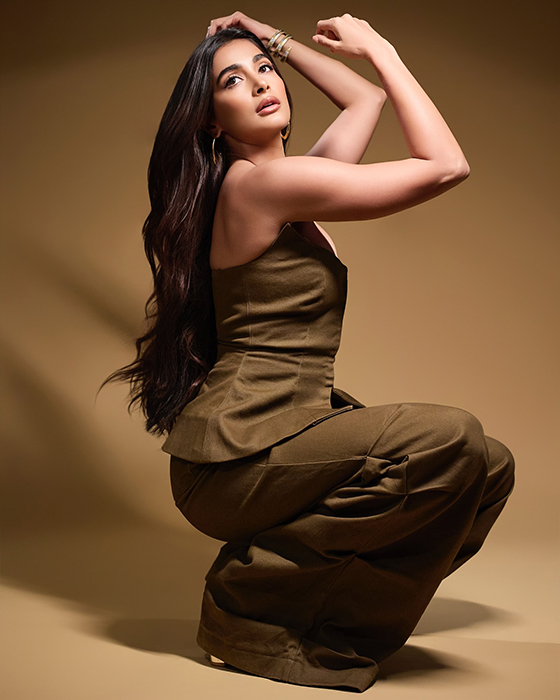 Pooja Hegde's Fashion Mastery: Stunning Pics You Can't Miss!