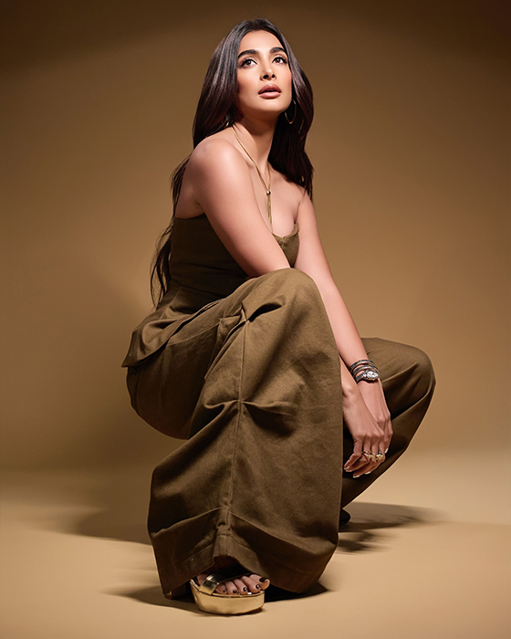 Pooja Hegde's Fashion Mastery: Stunning Pics You Can't Miss!