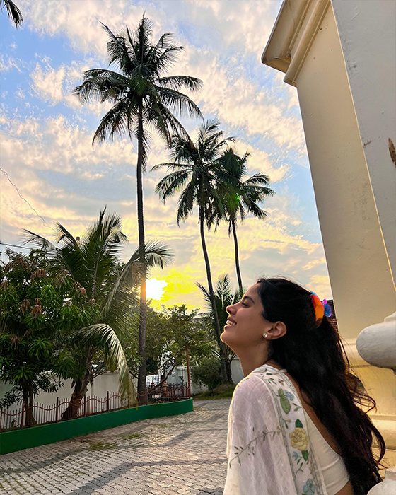 Janhvi Kapoor Stuns Fans with Her White Saree Look from Vacation