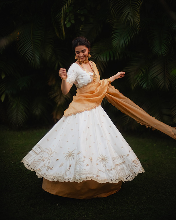 Keerthy Suresh's Wedding Bliss: Unseen White and Gold Pictures