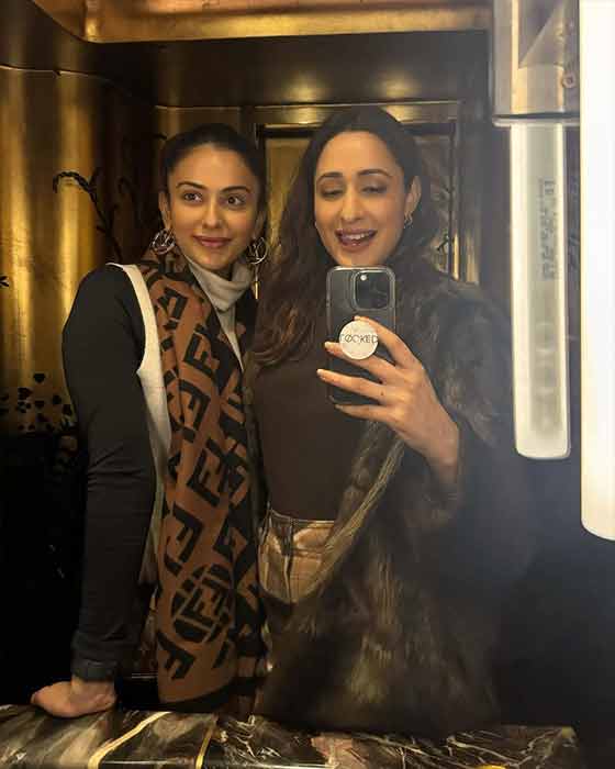 (Image Source: Pragya Jaiswal /Instagram)