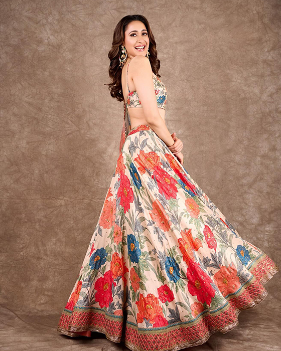 Pragya Jaiswal Stuns Fans with Stylish Looks for 'Daaku Maharaaj' Promotions