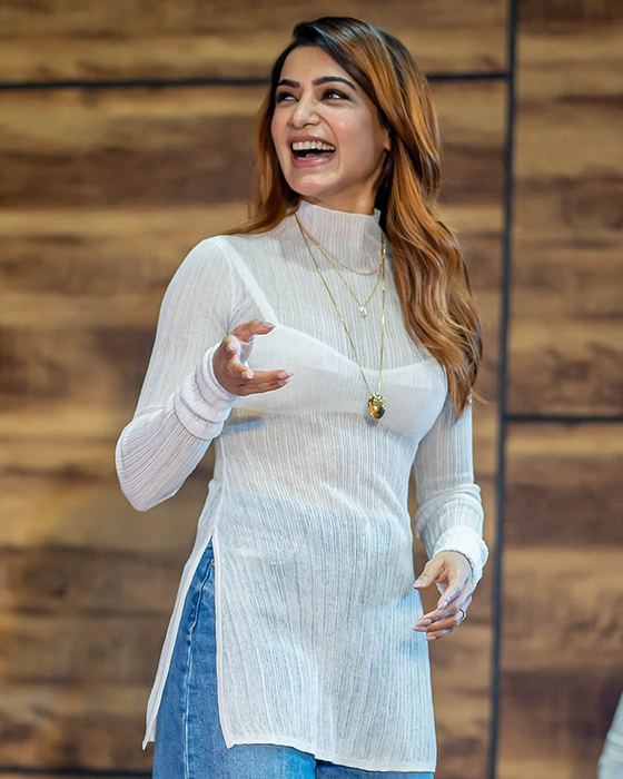 Samantha Ruth Prabhu Stuns in White at Chennai Super Champs Launch!