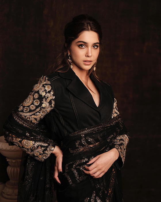 Sharvari Wagh Redefines Fashion in a Black Saree at Sabyasachi's Event
