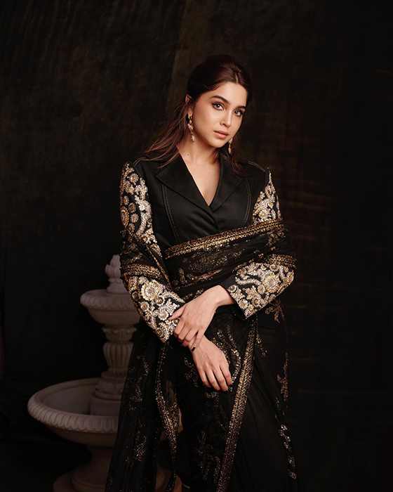 Sharvari Wagh Redefines Fashion in a Black Saree at Sabyasachi's Event
