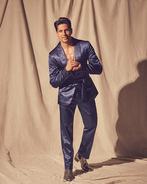 Siddarth Malhotra's Suit Sensation: Elevating Style and Temperature