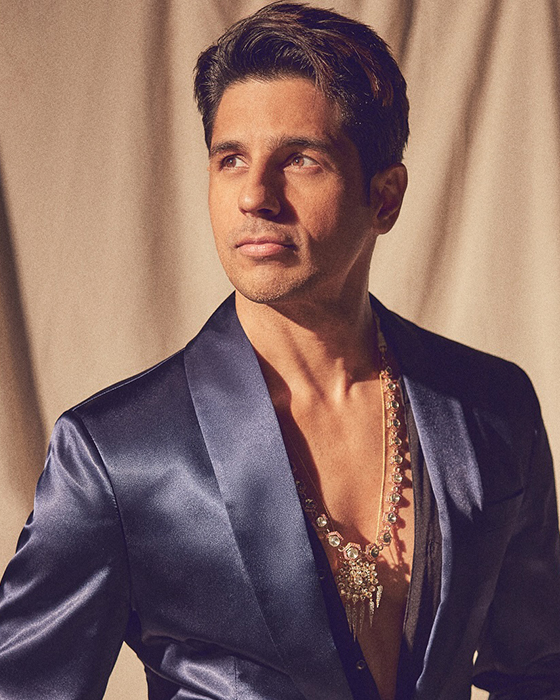 Siddarth Malhotra's Suit Sensation: Elevating Style and Temperature