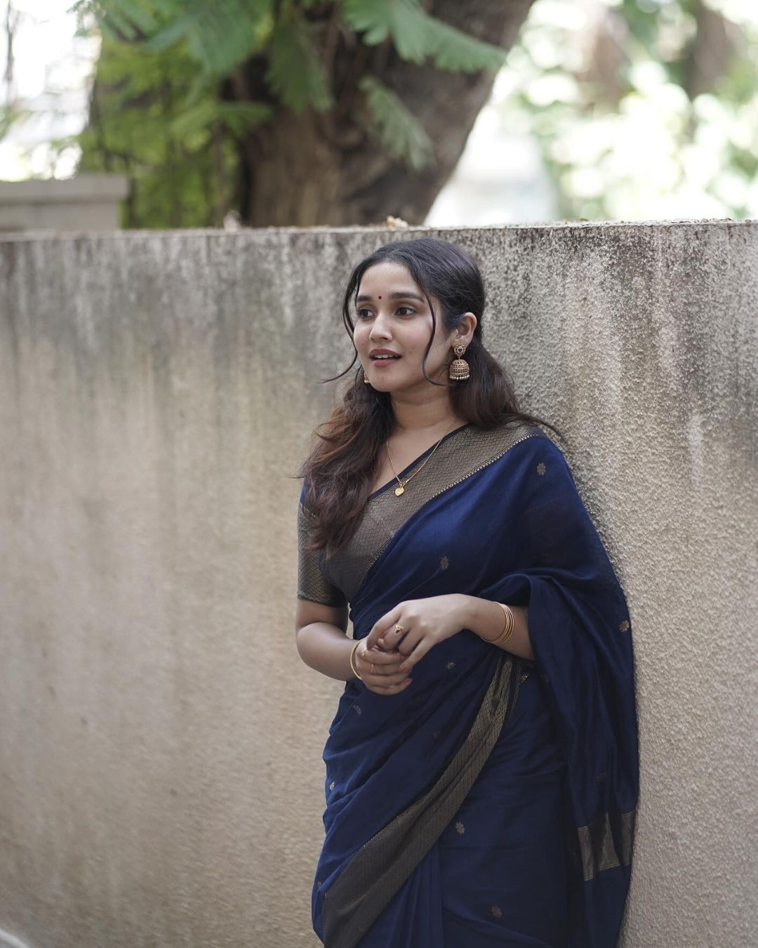 Draped in elegance: NEEK actress Anikha Surendran ‘s saree look!