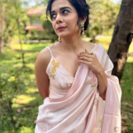 Easy Breezy: Mithila Palkar’s effortless saree look!