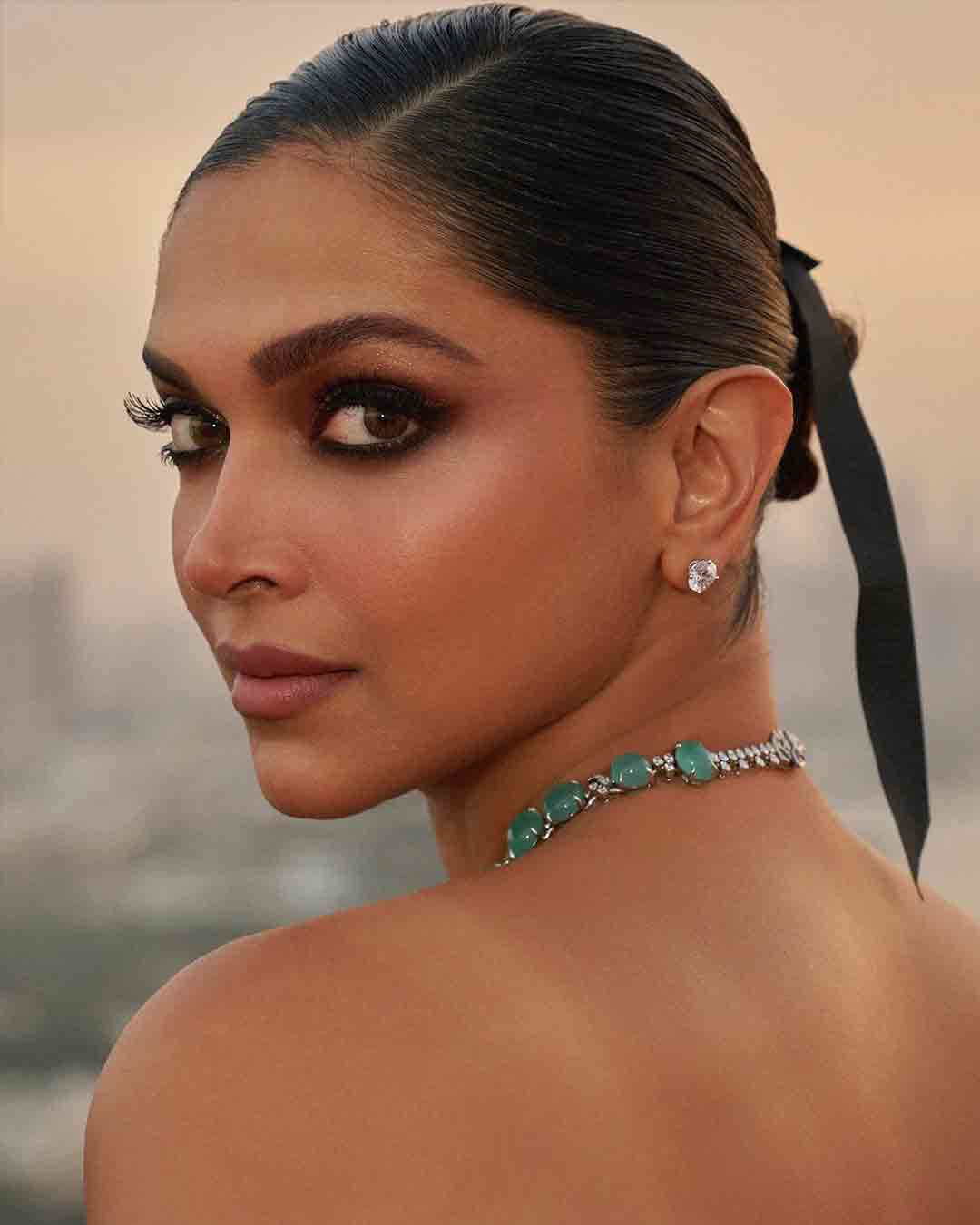 Deepika Padukone’s Black Dress: A Fashion Statement That’s Going Viral