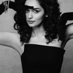 Manushi Chillar in her Stunning Retro look, Take a look at it