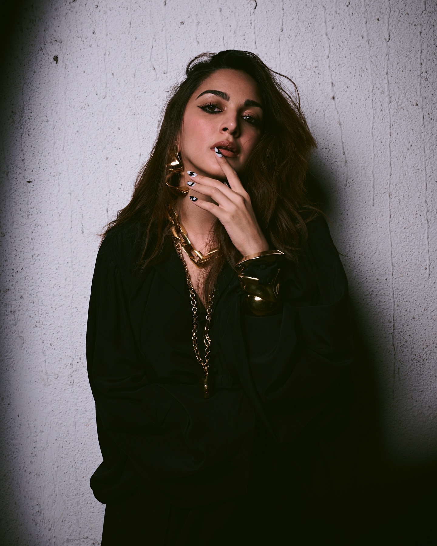 Kiara Advani's Glamorous Black Outfit Steals the Spotlight