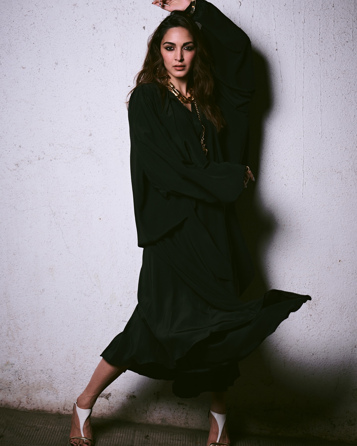 Kiara Advani's Glamorous Black Outfit Steals the Spotlight