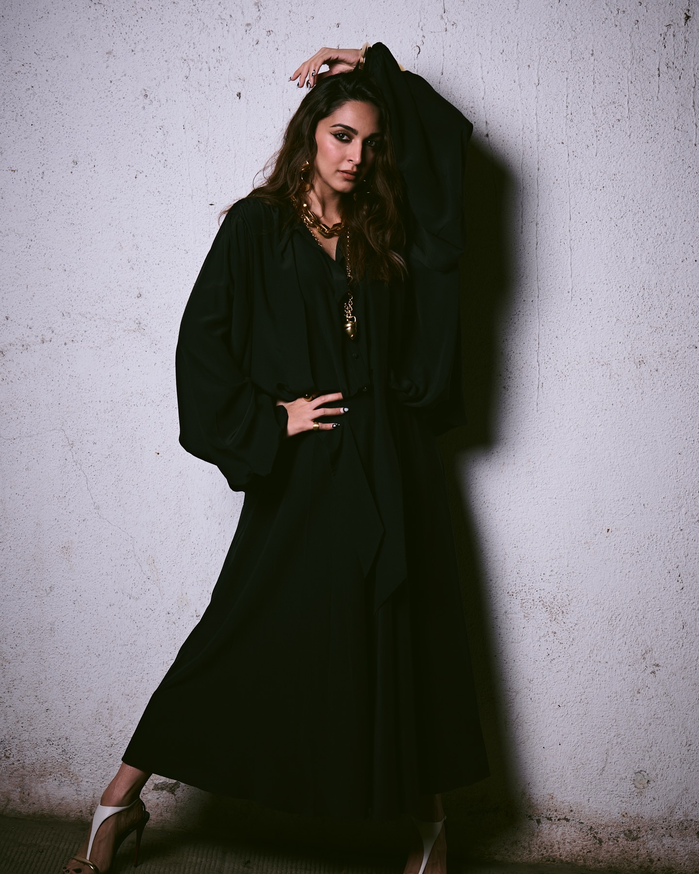 Kiara Advani's Glamorous Black Outfit Steals the Spotlight