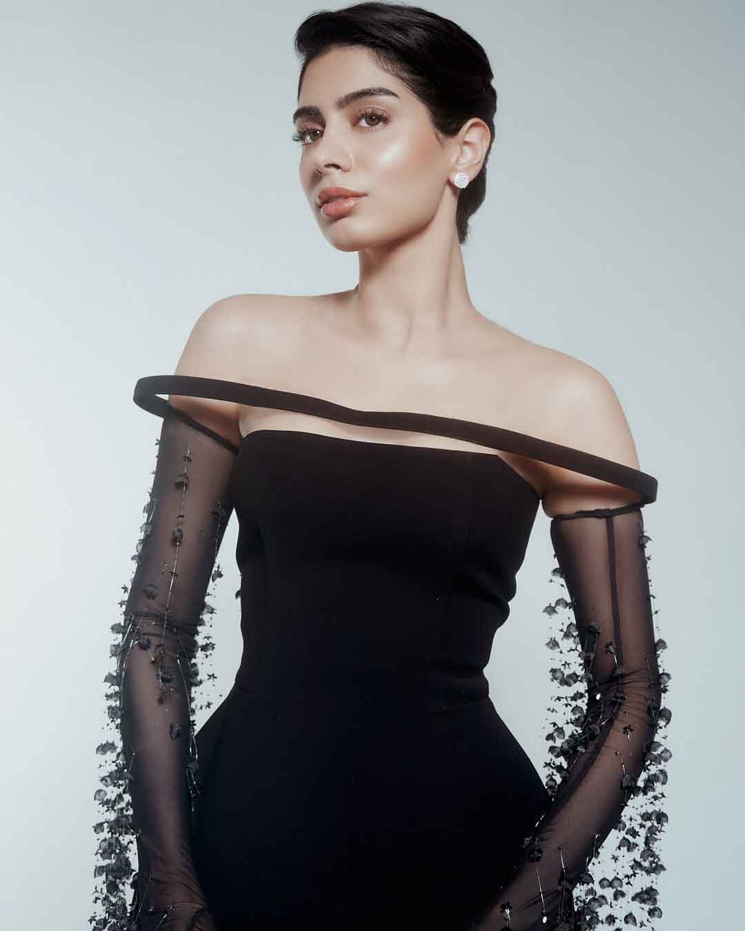 Khushi Kapoor’s Magical Beauty: Looks Like a Fairy from a Fantasy Story