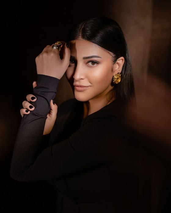 Shruti Hassan's Love for Black Outfits: Recent Pics Tell the Story