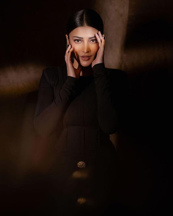 Shruti Hassan's Love for Black Outfits: Recent Pics Tell the Story