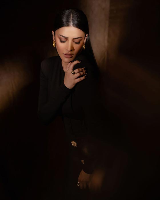 Shruti Hassan's Love for Black Outfits: Recent Pics Tell the Story
