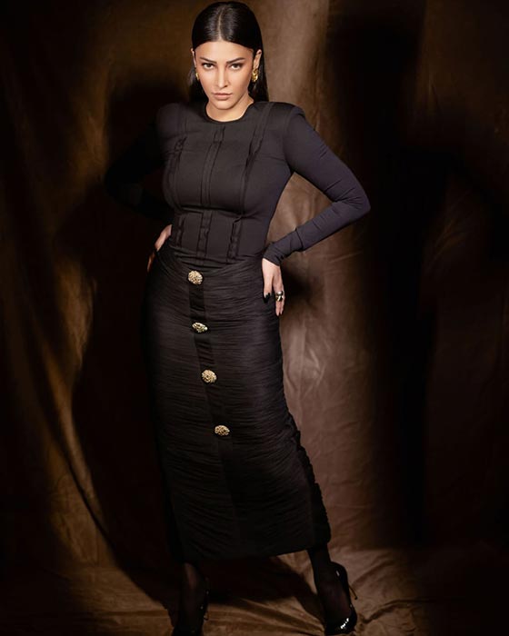 Shruti Hassan's Love for Black Outfits: Recent Pics Tell the Story