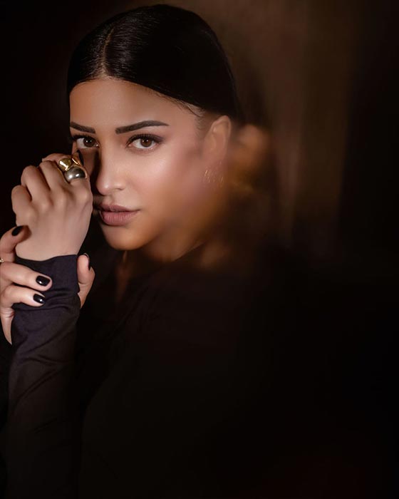 Shruti Hassan's Love for Black Outfits: Recent Pics Tell the Story