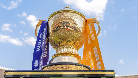 Top 3 Final-over Thrillers in IPL