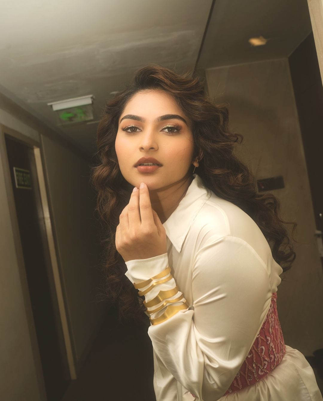 Kayadu rocks the pink corset: A Fashion Icon