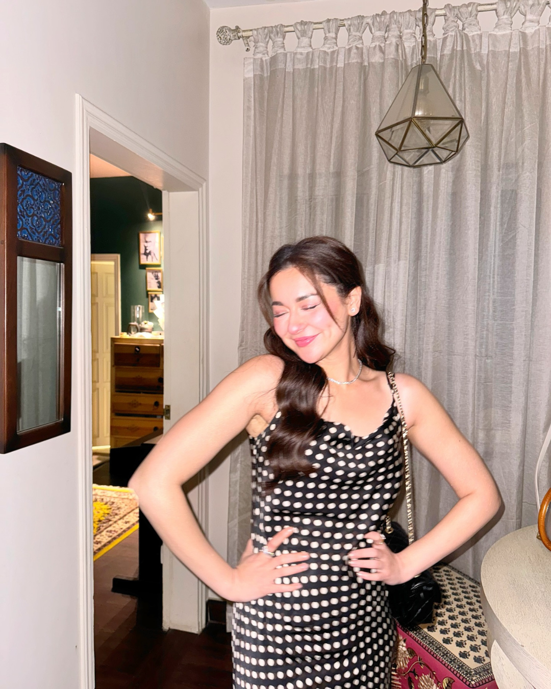 Hania Aamir life update: a chain of pretty pics!