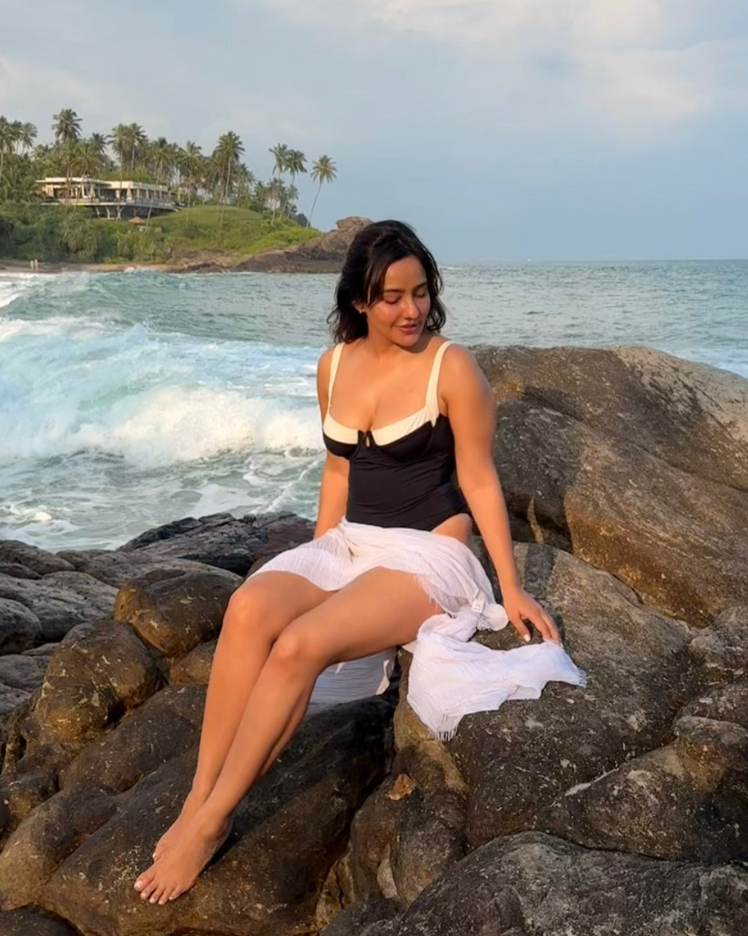 Gorgeous Neha Sharma’s Beach side PICS