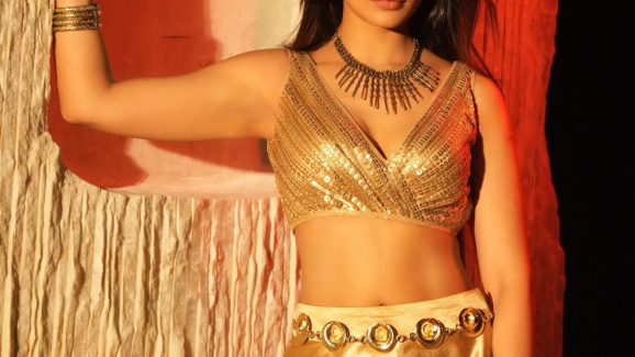 Dhanashree Verma: Serving looks so hot