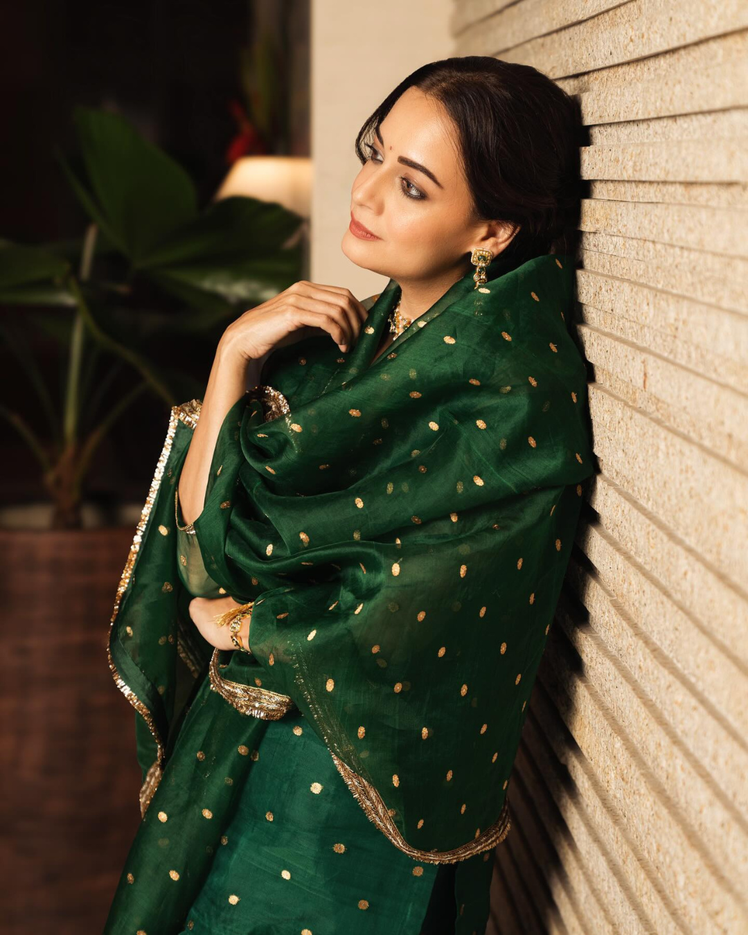 Dia Mirza’s festive look: An enthralling beauty