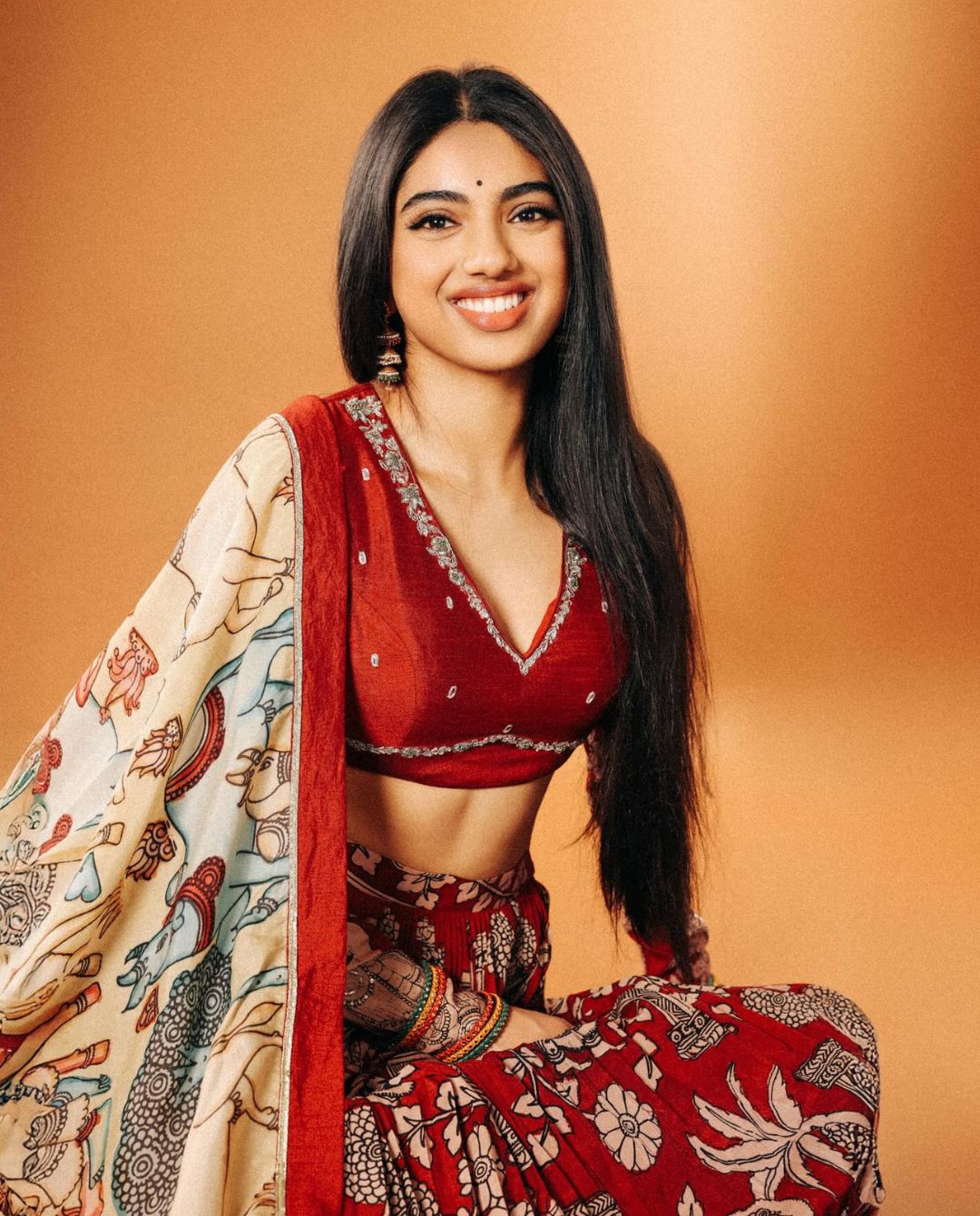 Avantika looks elegant in her beautiful lehenga