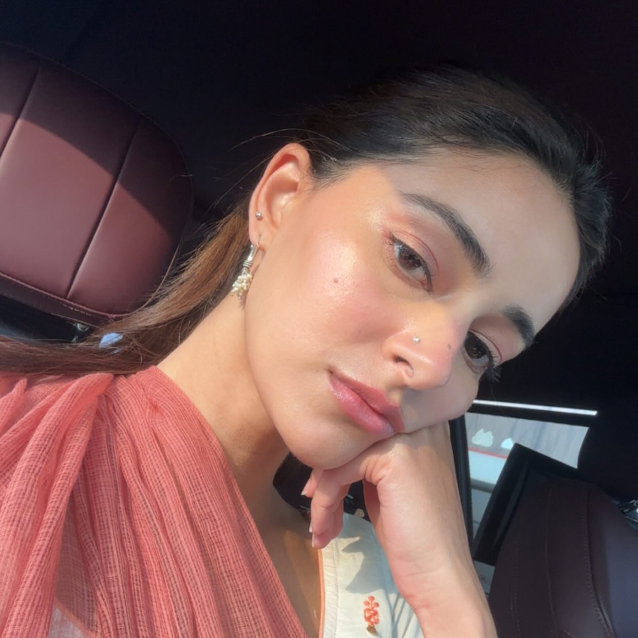 Inside Ananya Pandey Photo Dump: Messy, Fun, and Relatable!