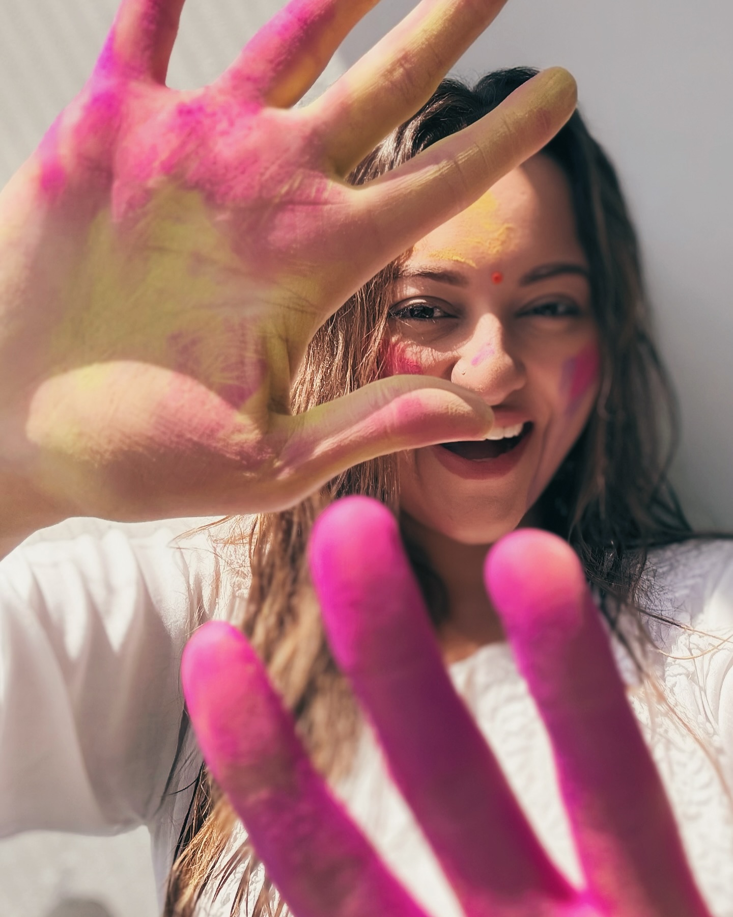 Sonakshi Sinha Celebrates Holi in Style: See the Colorful Pics