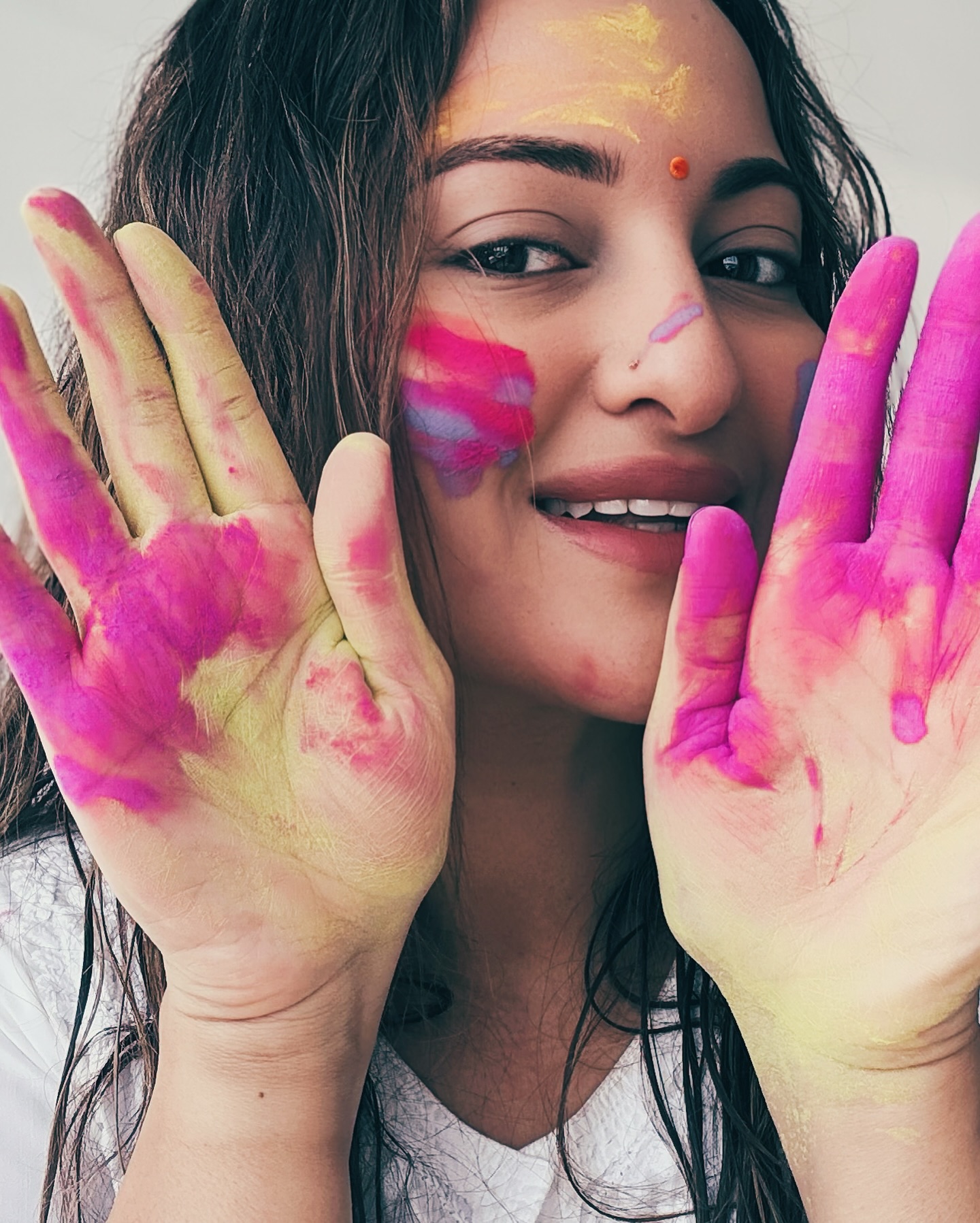 Sonakshi Sinha Celebrates Holi in Style: See the Colorful Pics